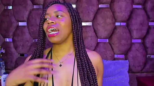 Thiana Taylor online show from 12/02/25, 07:42