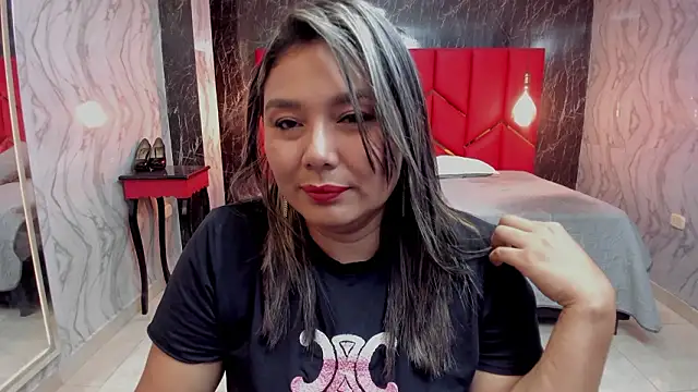 LatinaHoleQueen online show from 03/10/26, 02:33