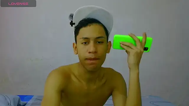 dylan apol0 online show from 04/11/26, 12:37