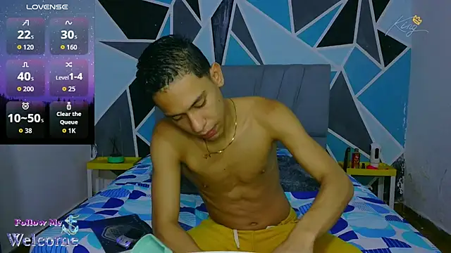 Snapshot of dylan_apol0 chatting on 05/30/26, 01:35 dylan apol0 online show from 05/30/26, 01:35