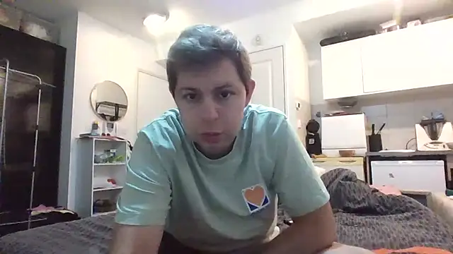 Snapshot of leBgBlon0088 chatting on 04/26/26, 09:34 leBgBlon0088 online show from 04/26/26, 09:34