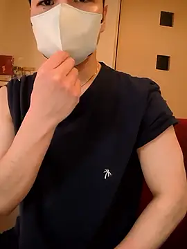 Snapshot of kqitooo chatting on 01/17/26, 04:28 kqitooo online show from 01/17/26, 04:28