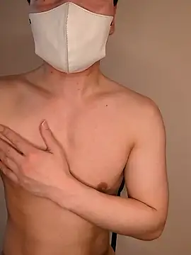 Snapshot of kqitooo chatting on 04/29/26, 08:40 kqitooo online show from 04/29/26, 08:40