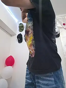 Snapshot of Ethanho0t chatting on 10/10/25, 06:07 Ethanho0t online show from 10/10/25, 06:07