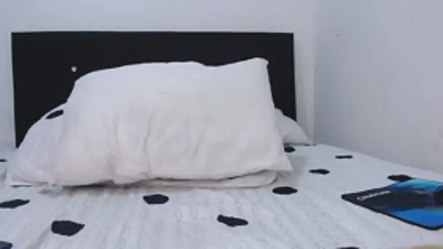 Snapshot of Ethanho0t chatting on 12/20/25, 09:44 Ethanho0t online show from 12/20/25, 09:44