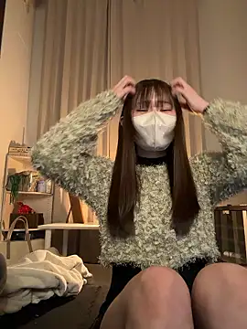 Snapshot of MOEMOE-Q chatting on 04/12/26, 12:43 MOEMOE-Q online show from 04/12/26, 12:43