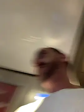 Snapshot of goncas23 chatting on 09/30/25, 02:11 goncas23 online show from 09/30/25, 02:11