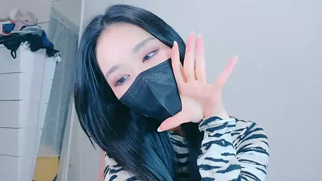 ramuchan desu online show from 11/18/25, 12:20