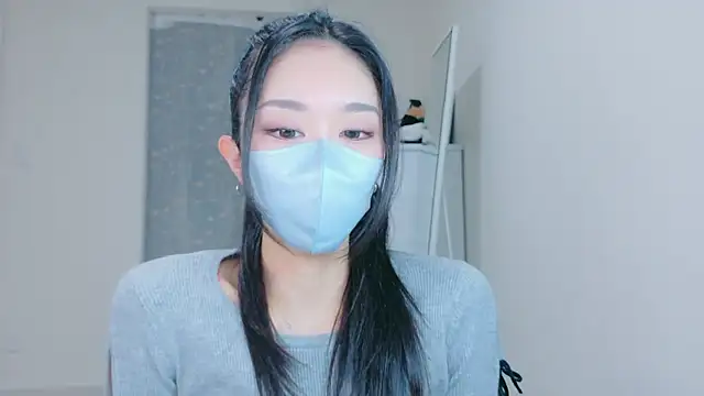 Snapshot of ramuchan_desu chatting on 06/18/26, 12:11 ramuchan desu online show from 06/18/26, 12:11