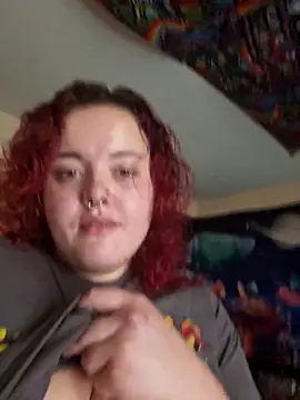 Snapshot of nuttiebuddy1 chatting on 09/13/25, 05:02 nuttiebuddy1 online show from 09/13/25, 05:02