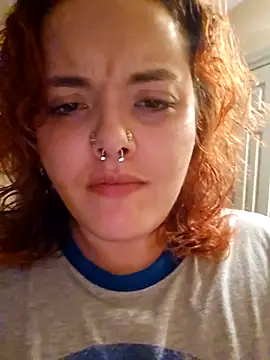 Snapshot of nuttiebuddy1 chatting on 09/28/25, 01:44 nuttiebuddy1 online show from 09/28/25, 01:44