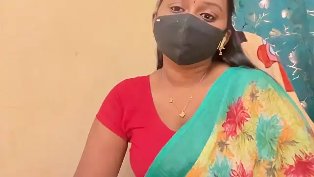 Snapshot of Pavani-Sexy chatting on 04/21/26, 02:51 Pavani-Sexy online show from 04/21/26, 02:51