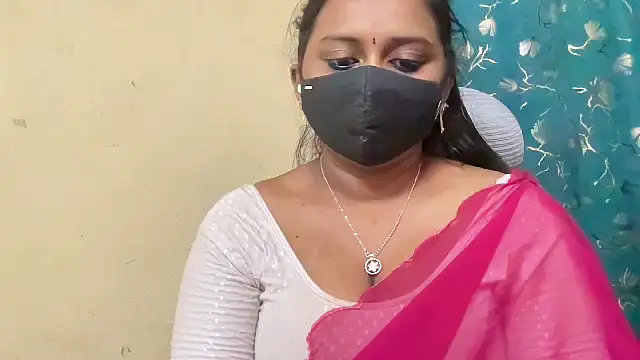 Snapshot of Pavani-Sexy chatting on 04/25/26, 07:44 Pavani-Sexy online show from 04/25/26, 07:44
