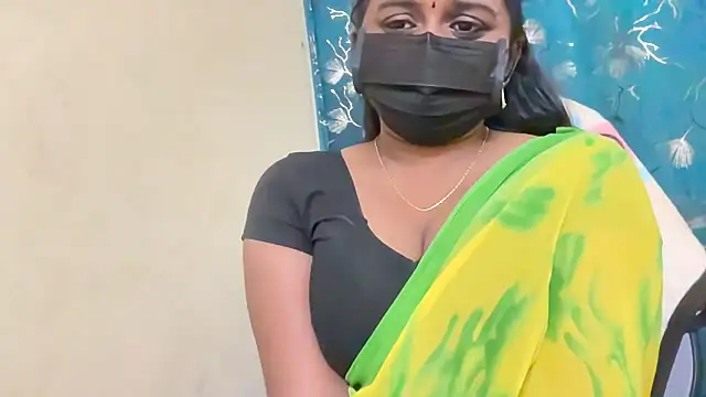 Snapshot of Pavani-Sexy chatting on 05/22/26, 05:58 Pavani-Sexy online show from 05/22/26, 05:58