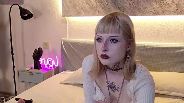 MilkMeSoftly online show from 06/26/26, 08:19