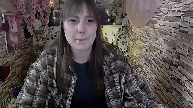 Amanda Bright  online show from 10/13/25, 06:57