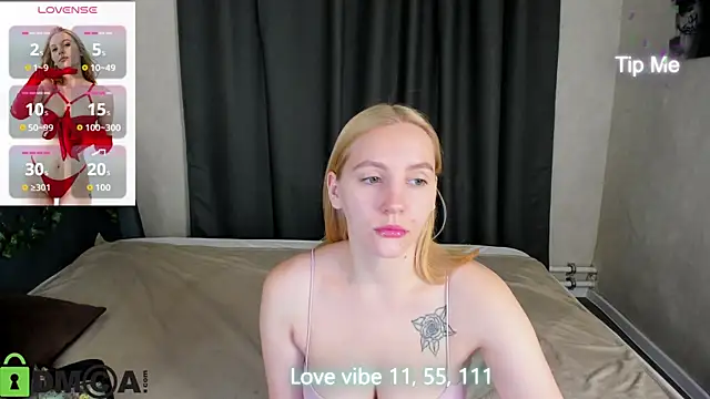 Anna Chelsea online show from 10/21/25, 12:44