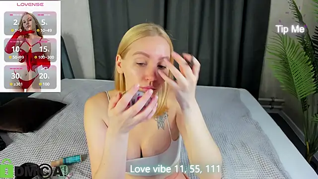 Anna Chelsea online show from 11/03/25, 12:46