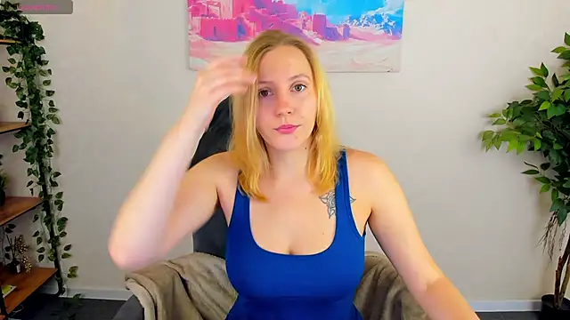 Snapshot of Anna_Chelsea chatting on 04/20/26, 12:24 Anna Chelsea online show from 04/20/26, 12:24
