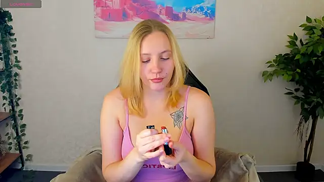Snapshot of Anna_Chelsea chatting on 04/23/26, 01:07 Anna Chelsea online show from 04/23/26, 01:07