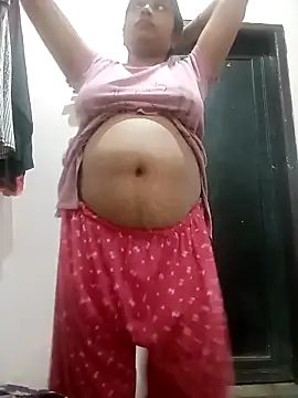 Snapshot of Trisha_71 chatting on 03/08/26, 03:49 Trisha 71 online show from 03/08/26, 03:49