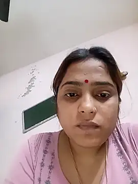 Snapshot of Trisha_71 chatting on 03/21/26, 06:18 Trisha 71 online show from 03/21/26, 06:18