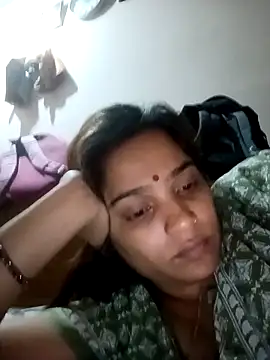 Snapshot of Trisha_71 chatting on 04/04/26, 04:26 Trisha 71 online show from 04/04/26, 04:26