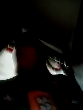 Snapshot of Trisha_71 chatting on 04/19/26, 04:39 Trisha 71 online show from 04/19/26, 04:39