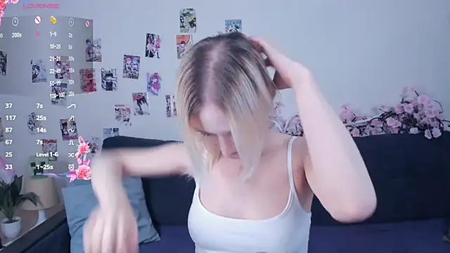 Megan--chan online show from 04/12/26, 05:18