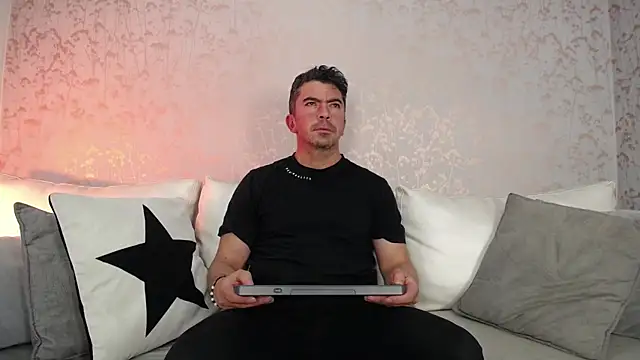 JuanKFit 45 online show from 11/08/25, 01:44