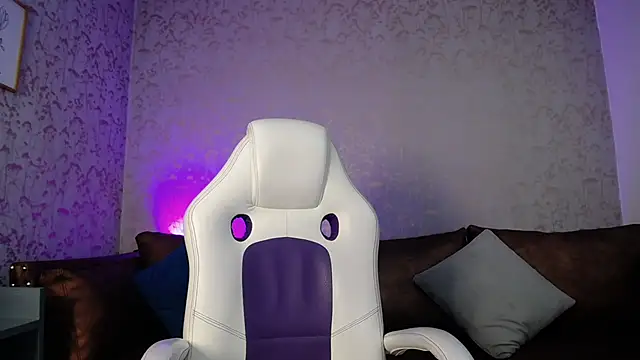 Snapshot of JuanKFit_45 chatting on 04/10/26, 04:50 JuanKFit 45 online show from 04/10/26, 04:50