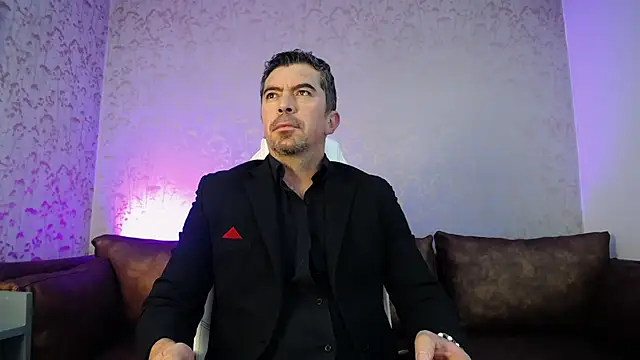 Snapshot of JuanKFit_45 chatting on 04/11/26, 03:55 JuanKFit 45 online show from 04/11/26, 03:55