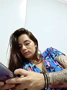 Snapshot of Demy_Rhoades chatting on 04/08/26, 01:33 Demy Rhoades online show from 04/08/26, 01:33