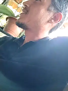 Snapshot of Boragozarvem chatting on 10/17/25, 03:25 Boragozarvem online show from 10/17/25, 03:25