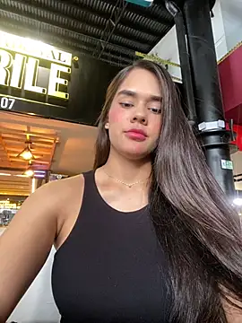 Snapshot of BellaLeclair chatting on 03/23/26, 09:19 BellaLeclair online show from 03/23/26, 09:19