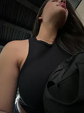 Snapshot of BellaLeclair chatting on 04/01/26, 10:51 BellaLeclair online show from 04/01/26, 10:51