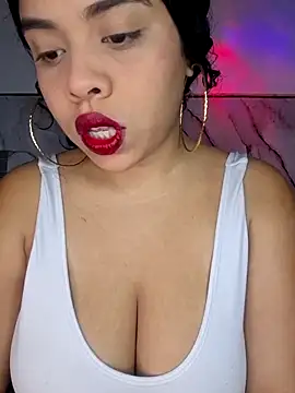 Yemaly Lee online show from 05/25/26, 10:49