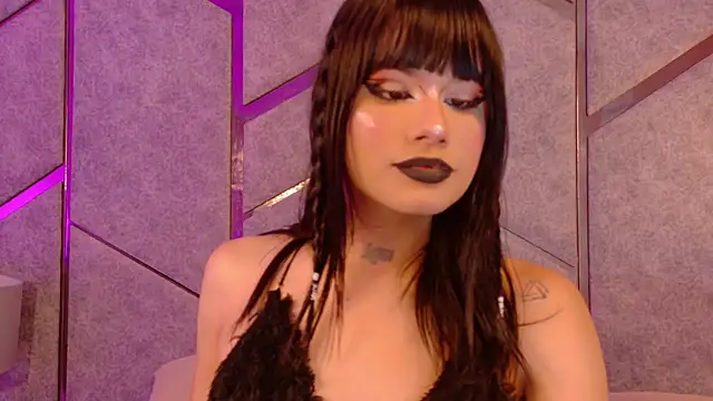 Snapshot of NATASHAA_WINZ chatting on 06/21/26, 04:04 NATASHAA WINZ online show from 06/21/26, 04:04