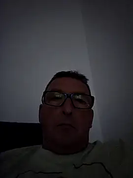 Snapshot of Oorse1966 chatting on 10/20/25, 08:31 Oorse1966 online show from 10/20/25, 08:31