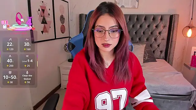 Lily Fleming online show from 09/22/25, 08:11