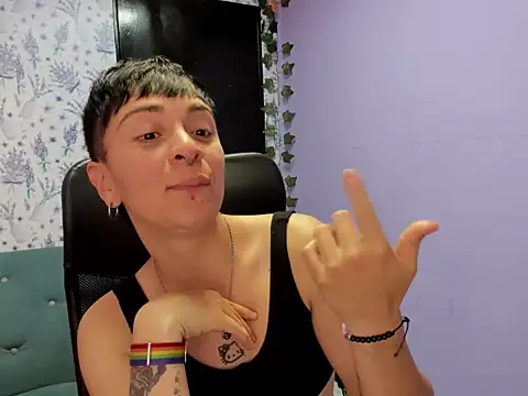  Hannah Hot online show from 10/04/25, 02:31