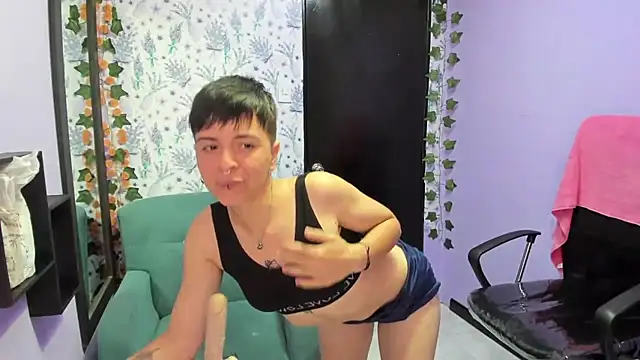  Hannah Hot online show from 10/18/25, 02:03