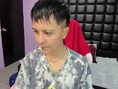  Hannah Hot online show from 11/10/25, 12:26