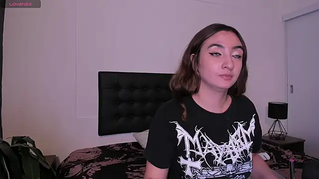 Alice Dickinssonn online show from 11/20/25, 12:38