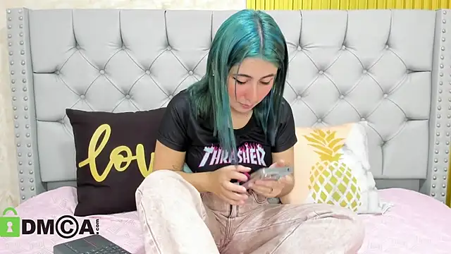 Skarlet 04 online show from 11/20/25, 05:23