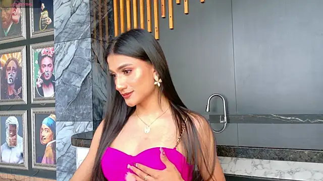 Snapshot of Sweet_Mafe chatting on 10/25/25, 07:41 Sweet Mafe online show from 10/25/25, 07:41