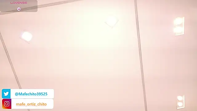 Snapshot of Sweet_Mafe chatting on 03/11/26, 01:39 Sweet Mafe online show from 03/11/26, 01:39