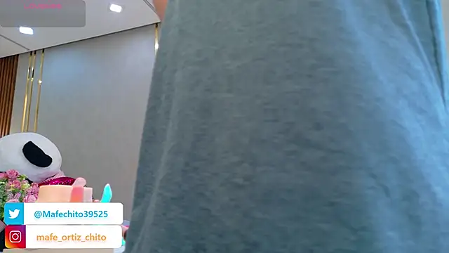 Snapshot of Sweet_Mafe chatting on 03/19/26, 02:21 Sweet Mafe online show from 03/19/26, 02:21