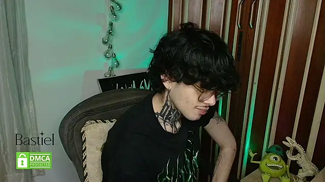 Mihail leroy online show from 10/01/25, 01:11