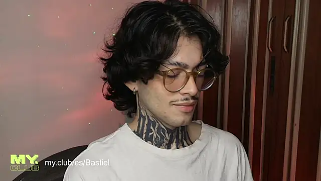 Snapshot of Mihail_leroy chatting on 05/02/26, 12:37 Mihail leroy online show from 05/02/26, 12:37